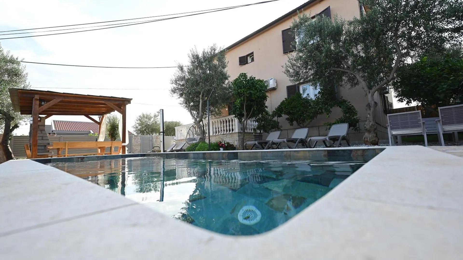 Brane Apartments With Swimming Pool Zadar Croatia